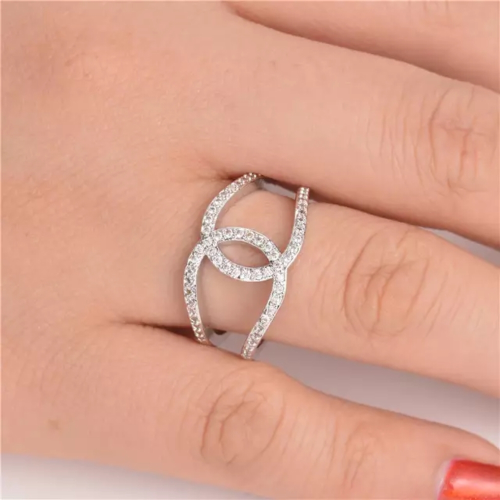 New luxury 925 Silver Diamond Ring - Picture 5 of 5